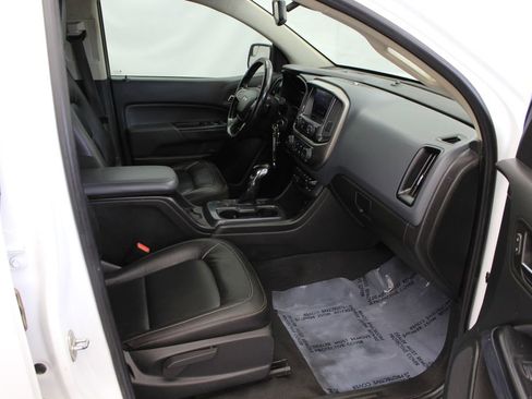 Used 2022 Chevrolet Colorado Z71 AWD/4WD image 30