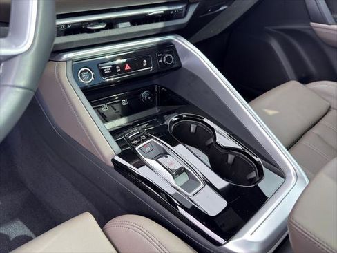 Certified 2025 Audi Q5 Premium Plus w/ Premium Plus AWD/4WD image 11