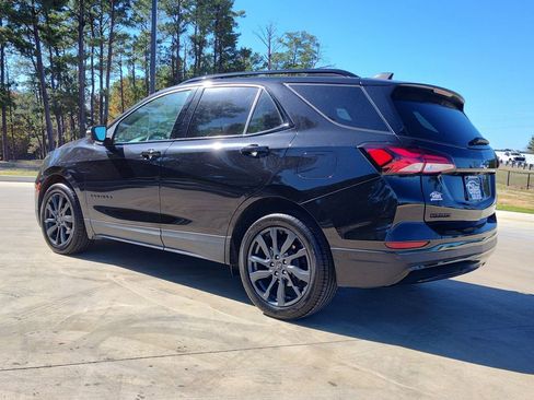 Used 2022 Chevrolet Equinox RS w/ Infotainment Package image 4