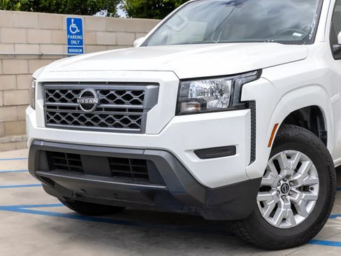 Used 2022 Nissan Frontier SV RWD image 7