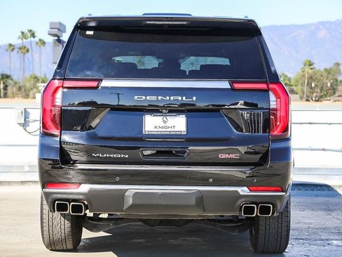 Used 2025 GMC Yukon XL Denali image 8