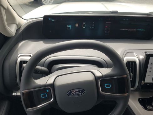 New 2026 Ford Expedition Max Active RWD image 19
