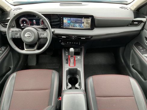 Used 2025 Nissan Kicks SR AWD/4WD image 16