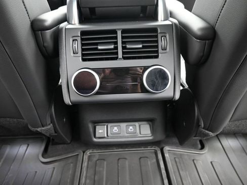 New 2025 Land Rover Discovery S AWD/4WD image 18