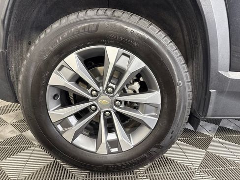 Used 2025 Chevrolet Equinox LT AWD/4WD image 12