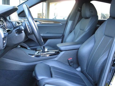 Used 2019 BMW X4 xDrive30i w/ Convenience Package image 9