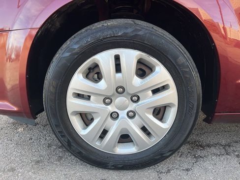 Used 2018 Dodge Grand Caravan SE image 15