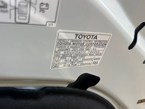 Certified 2023 Toyota bZ4X FWD image 38
