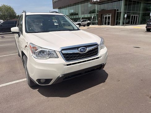 Used 2016 Subaru Forester 2.5i Limited AWD/4WD image 2