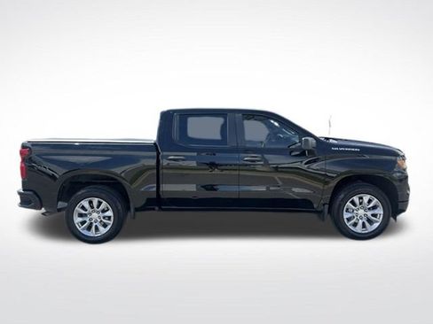 Used 2022 Chevrolet Silverado 1500 Custom RWD image 12