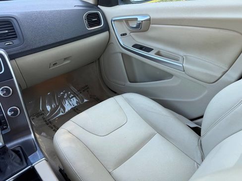 Used 2015 Volvo S60 T5 Premier image 19