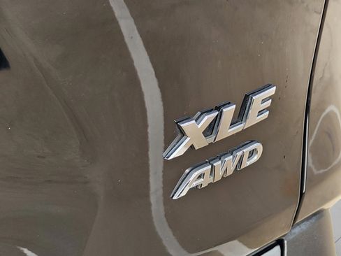 Used 2021 Toyota RAV4 XLE w/ Convenience Package AWD/4WD image 40