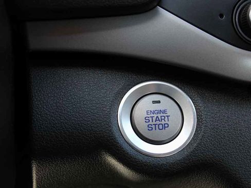 Used 2018 Hyundai Elantra Value Edition image 18