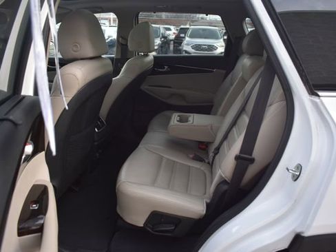 Used 2019 Kia Sorento EX w/ EX Touring Package image 37
