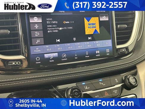 Used 2024 Chrysler Pacifica Limited FWD image 16