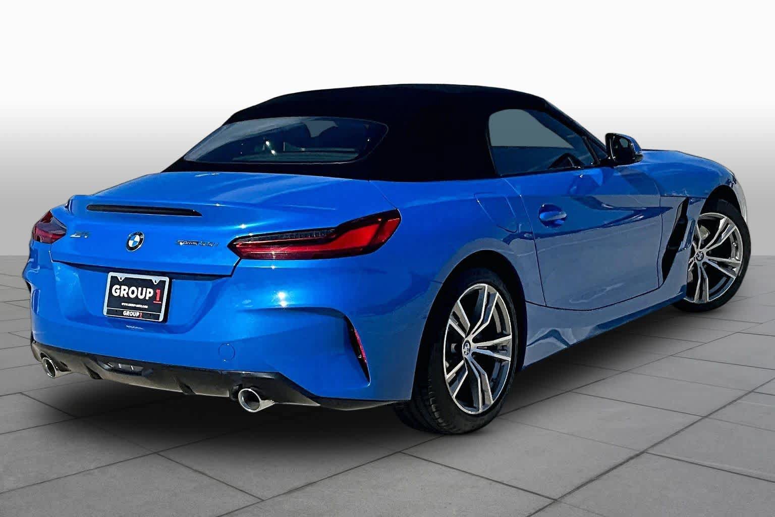 Used 2022 BMW Z4 sDrive30i w/ M Sport Package RWD image 11