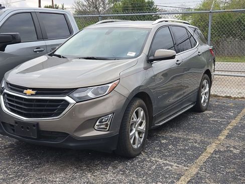 Used 2018 Chevrolet Equinox LT image 4