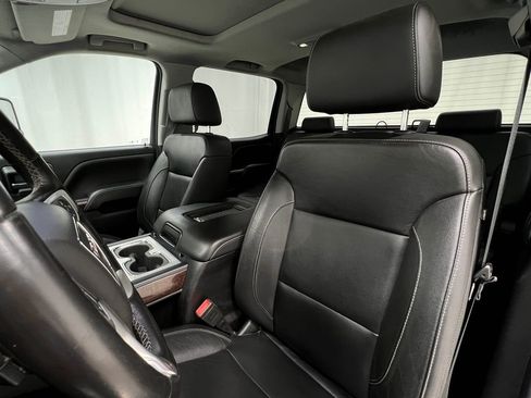 Used 2018 GMC Sierra 2500 SLT w/ Duramax Plus Package AWD/4WD image 15