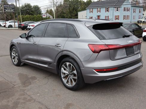Used 2021 Audi e-tron Premium Plus w/ Premium Plus Package AWD/4WD image 8