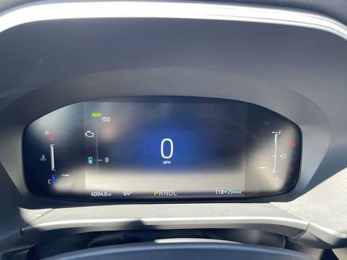 Used 2025 Ford Escape SE FWD image 17