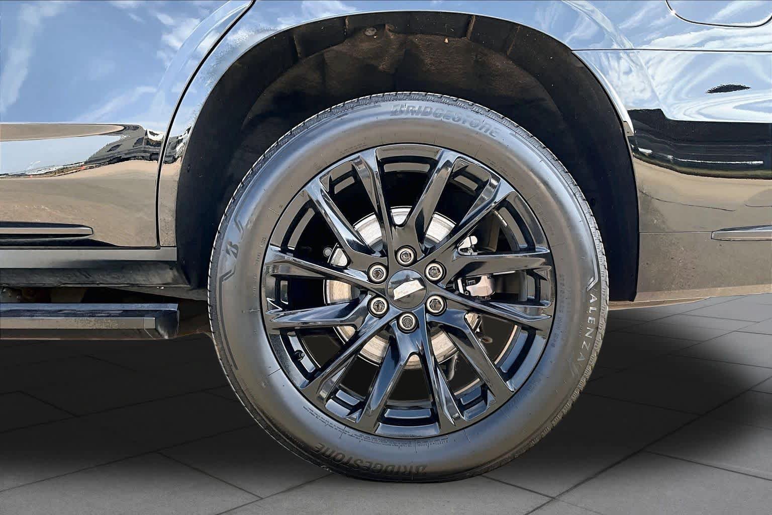 Used 2023 Cadillac Escalade Sport Platinum w/ LPO, ONYX Package AWD/4WD image 11