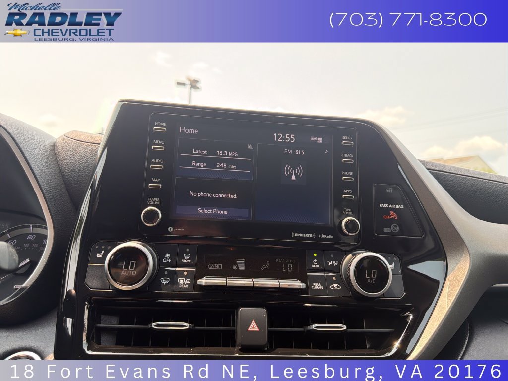 Used 2020 Toyota Highlander XLE AWD/4WD image 9