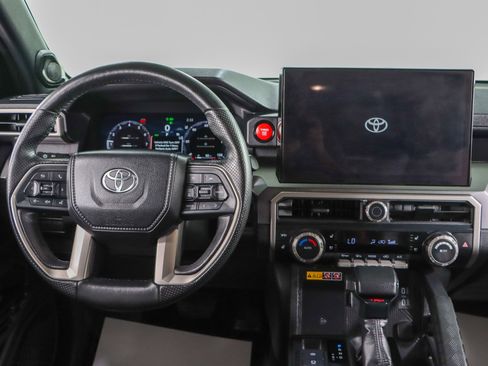Used 2025 Toyota 4Runner TRD Off-Road Premium AWD/4WD image 18
