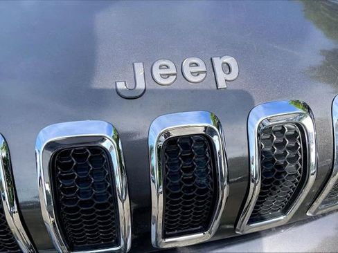 Used 2018 Jeep Cherokee Trailhawk w/ Quick Order Package 27L AWD/4WD image 5