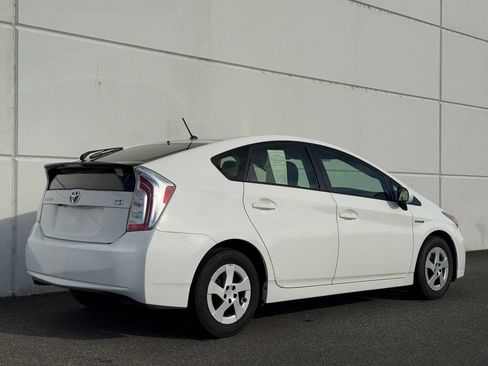 Used 2015 Toyota Prius Two FWD image 5