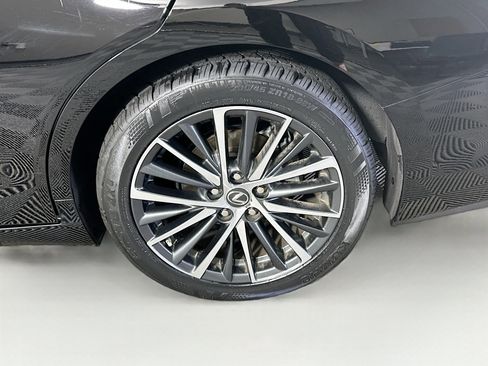 Used 2025 Lexus ES 350 w/ Premium Package image 11