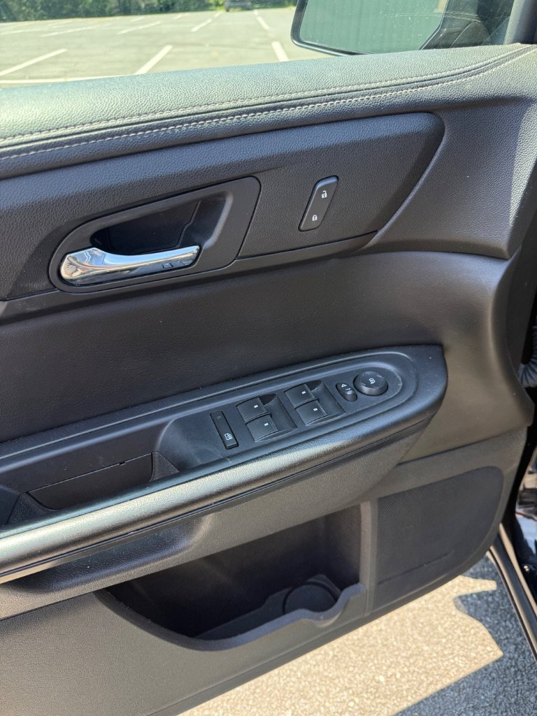 Used 2017 Chevrolet Traverse LT AWD/4WD image 10