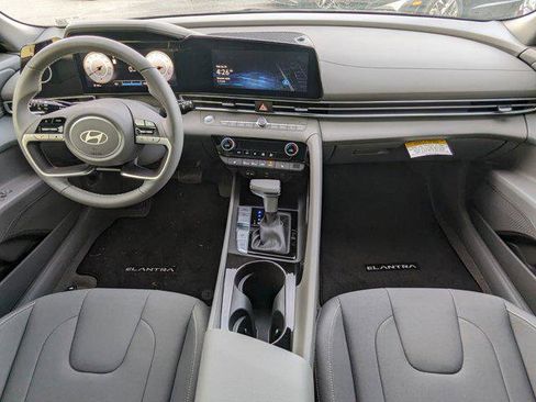 New 2025 Hyundai Elantra SEL image 14