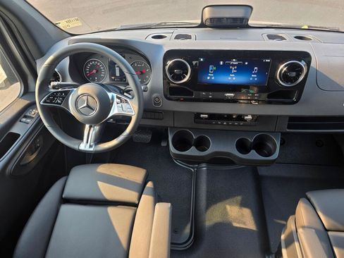 New 2026 Mercedes-Benz Sprinter 2500 image 22