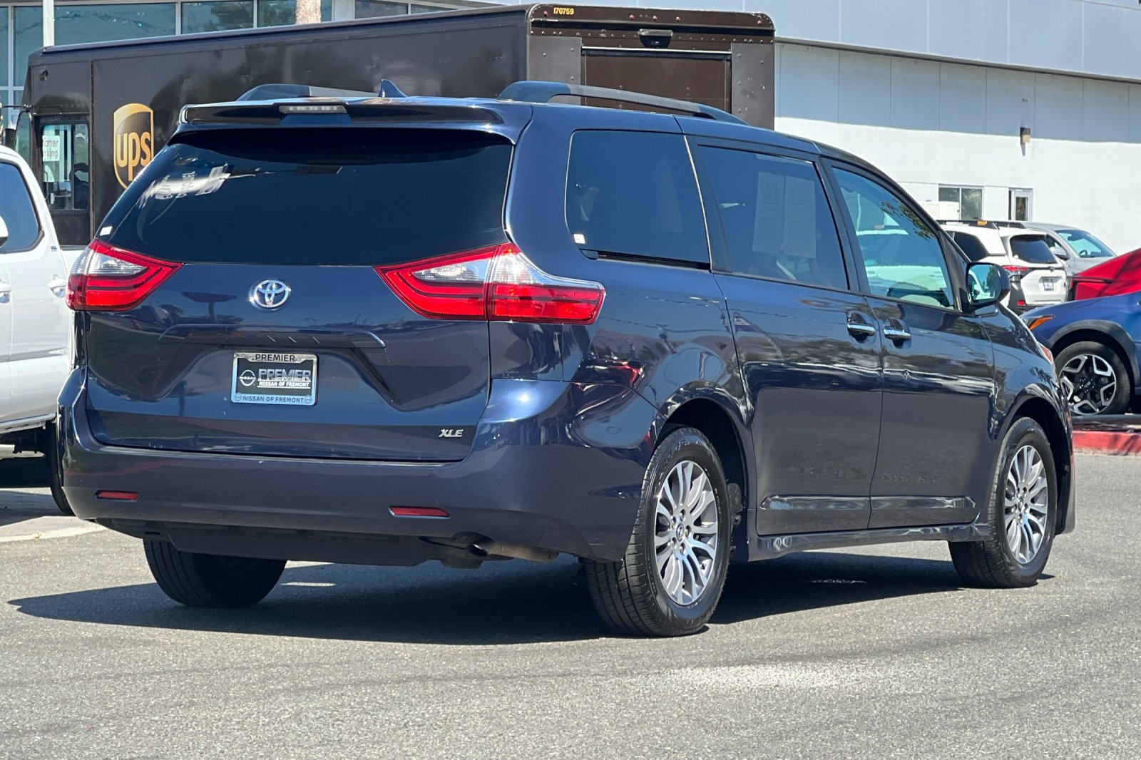 Used 2020 Toyota Sienna XLE FWD image 4