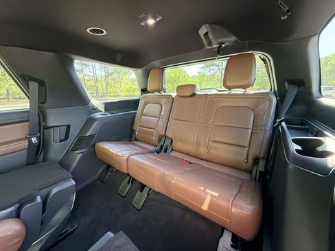 Certified 2024 Lincoln Navigator Reserve AWD/4WD image 24
