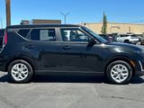 Used 2023 Kia Soul S image 3