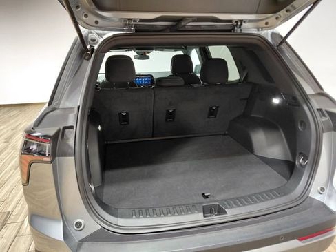 Used 2026 Chevrolet Equinox LT FWD image 38