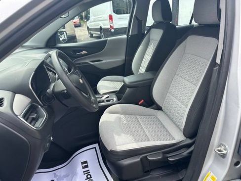 Used 2022 Chevrolet Equinox LS FWD image 19