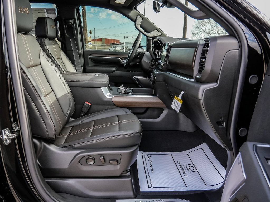 New 2026 Chevrolet Silverado 2500 High Country w/ Technology Package AWD/4WD image 16