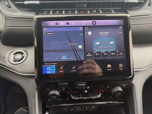 Used 2022 Jeep Grand Cherokee L Limited image 20