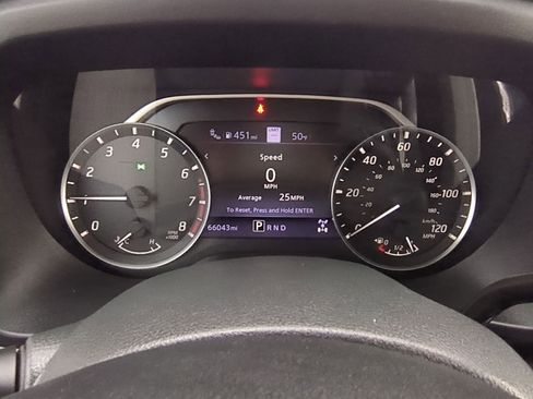 Used 2021 Nissan Titan SV w/ SV Convenience Package image 21