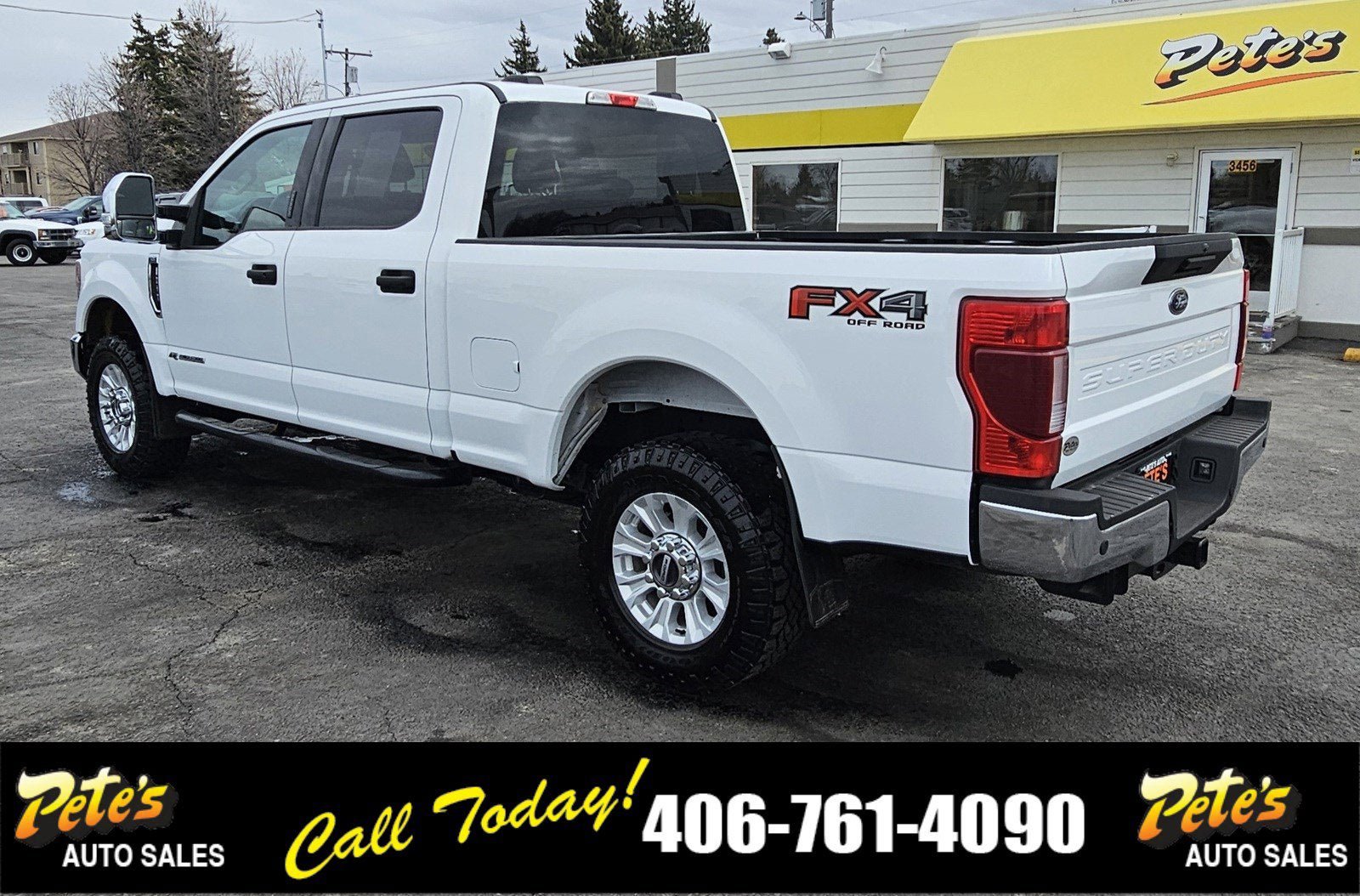 Used 2022 Ford F250 XLT w/ XLT Value Package AWD/4WD image 2