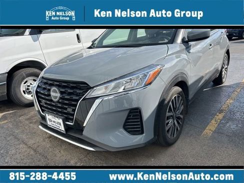 Used 2023 Nissan Kicks SV FWD image 1