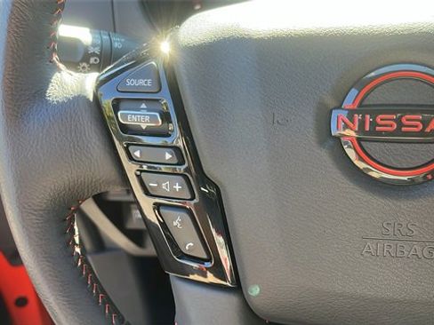 Used 2025 Nissan Frontier PRO-4X w/ Tow Package image 12