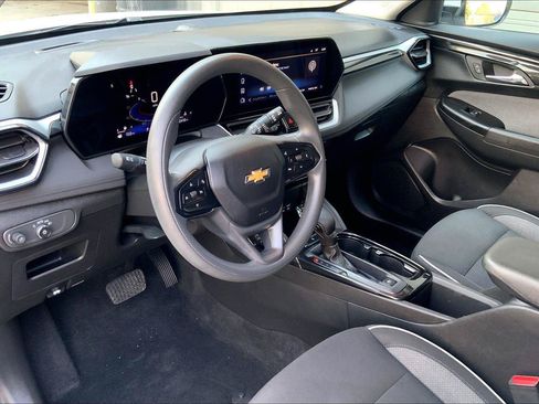 Used 2024 Chevrolet TrailBlazer LT FWD image 14