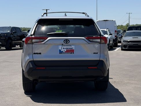 Used 2025 Toyota RAV4 XLE Premium FWD image 6