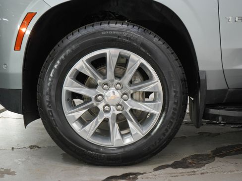 Used 2025 Chevrolet Tahoe Premier AWD/4WD image 29