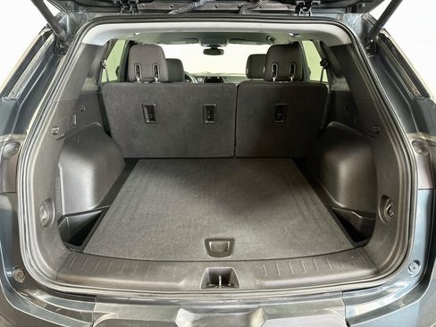Used 2019 Chevrolet Blazer LT FWD image 23