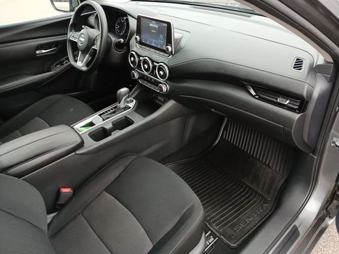 Used 2025 Nissan Sentra SV FWD image 29