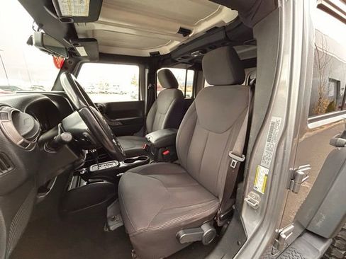 Used 2018 Jeep Wrangler Unlimited Sport S AWD/4WD image 22